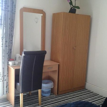 Amber Guesthouse Derby Oda fotoğraf