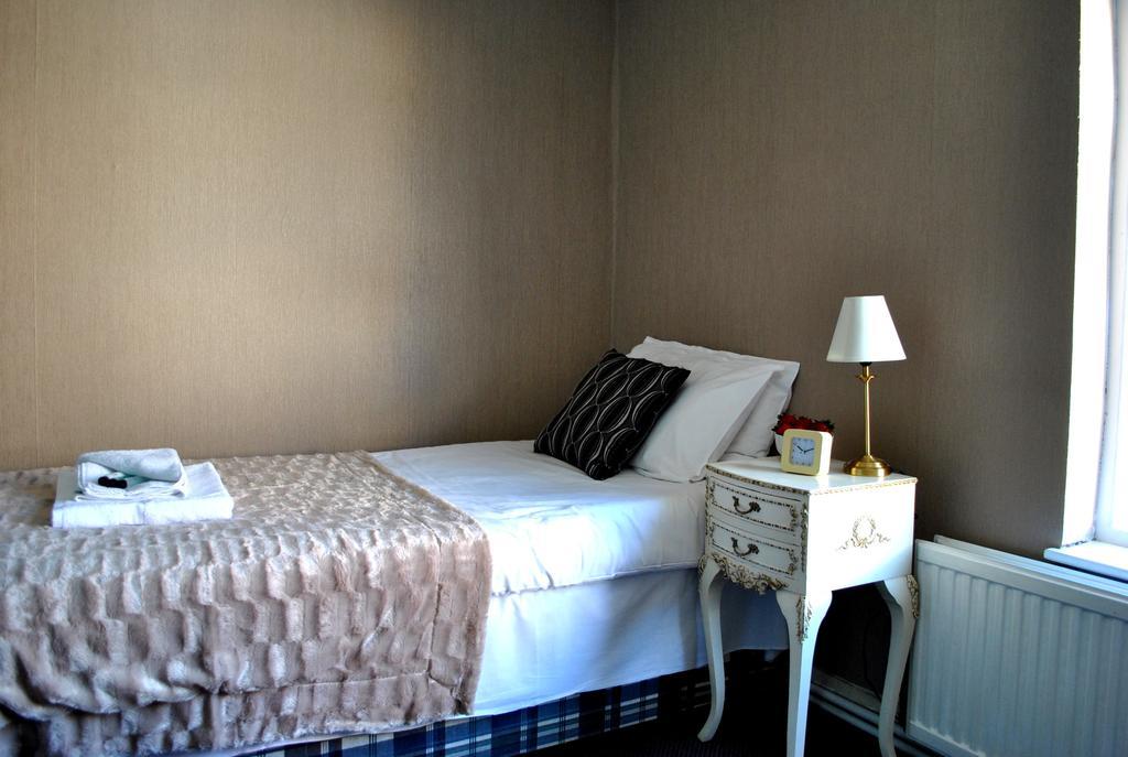 Amber Guesthouse Derby Oda fotoğraf
