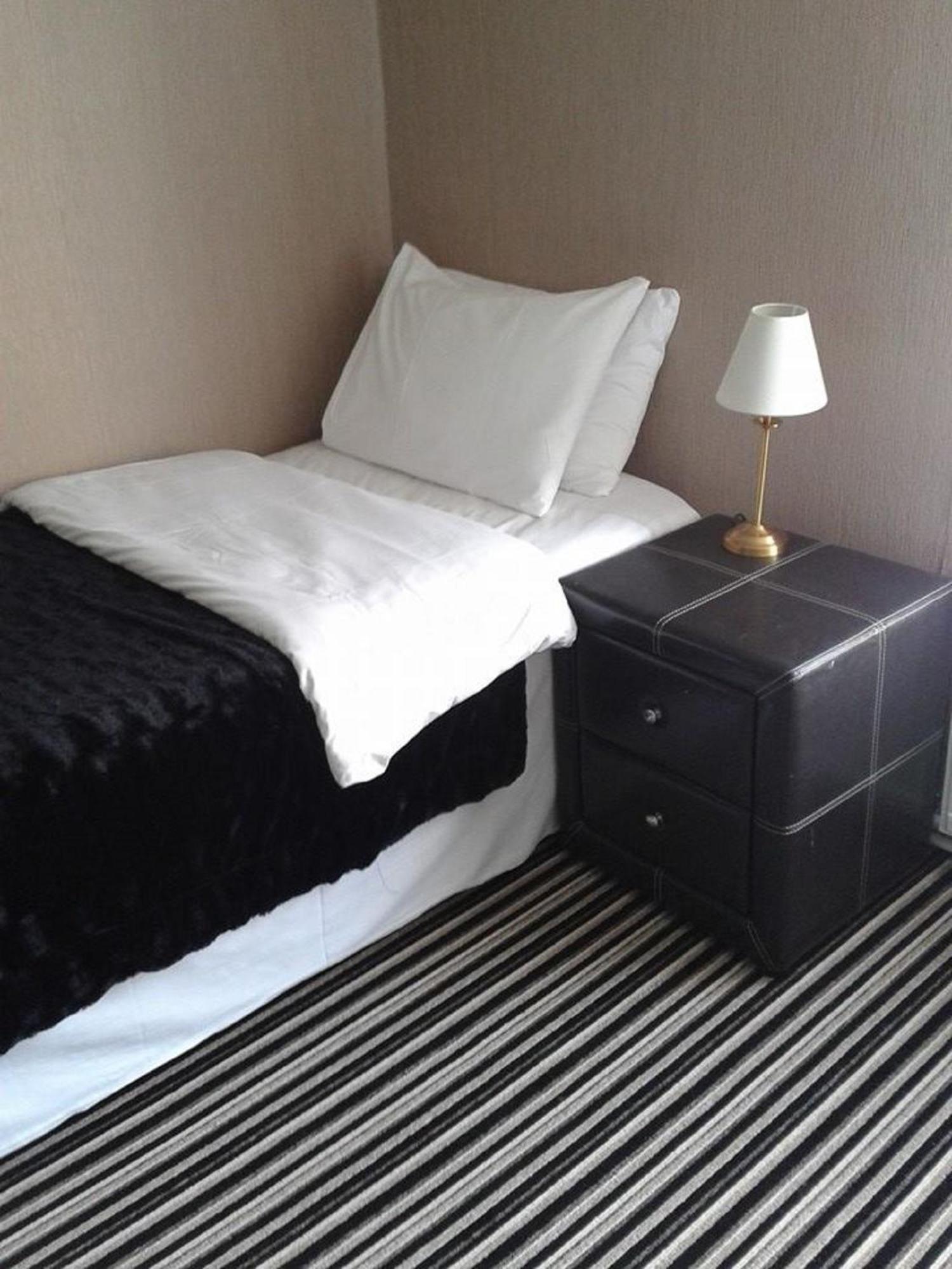 Amber Guesthouse Derby Oda fotoğraf