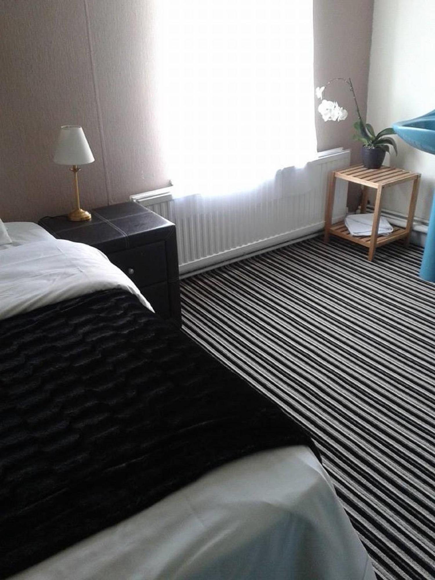 Amber Guesthouse Derby Oda fotoğraf