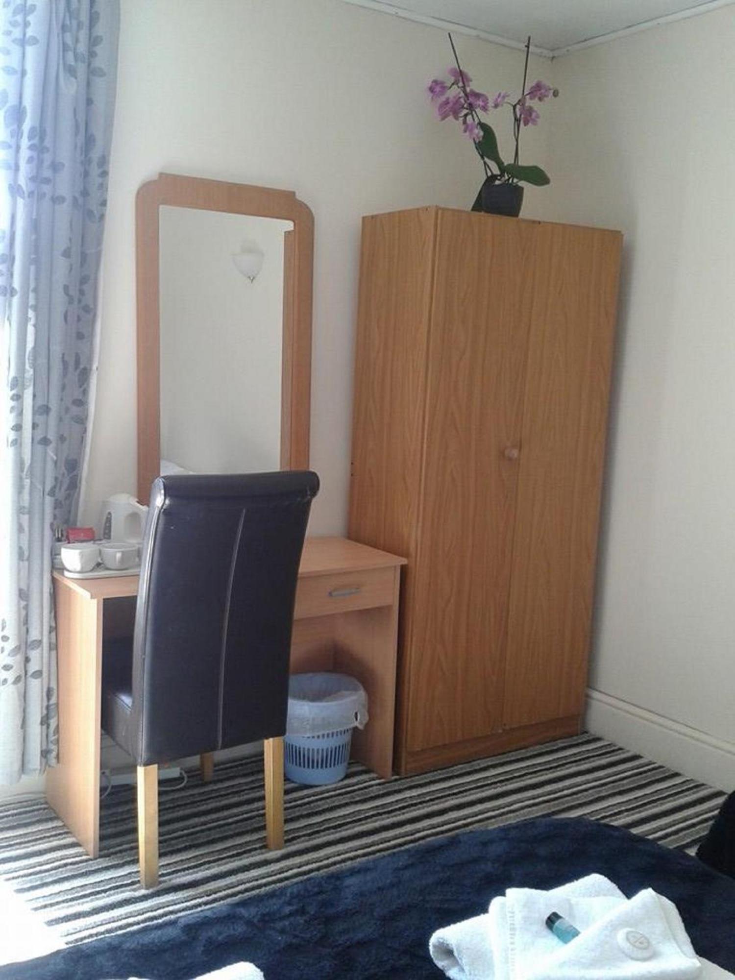 Amber Guesthouse Derby Oda fotoğraf